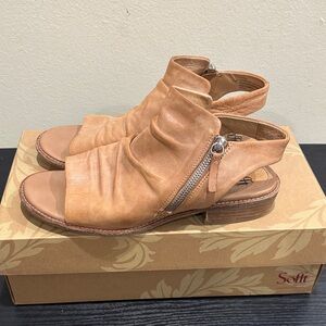 Sofft Tan Leather Sandals with Side Zipper